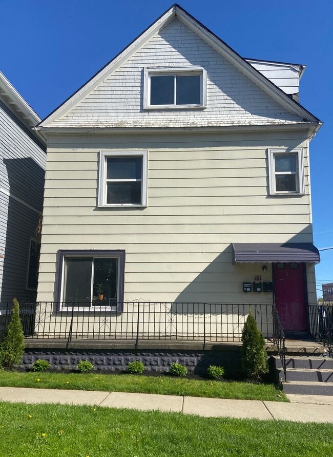 Building Photo - 181 Jersey St