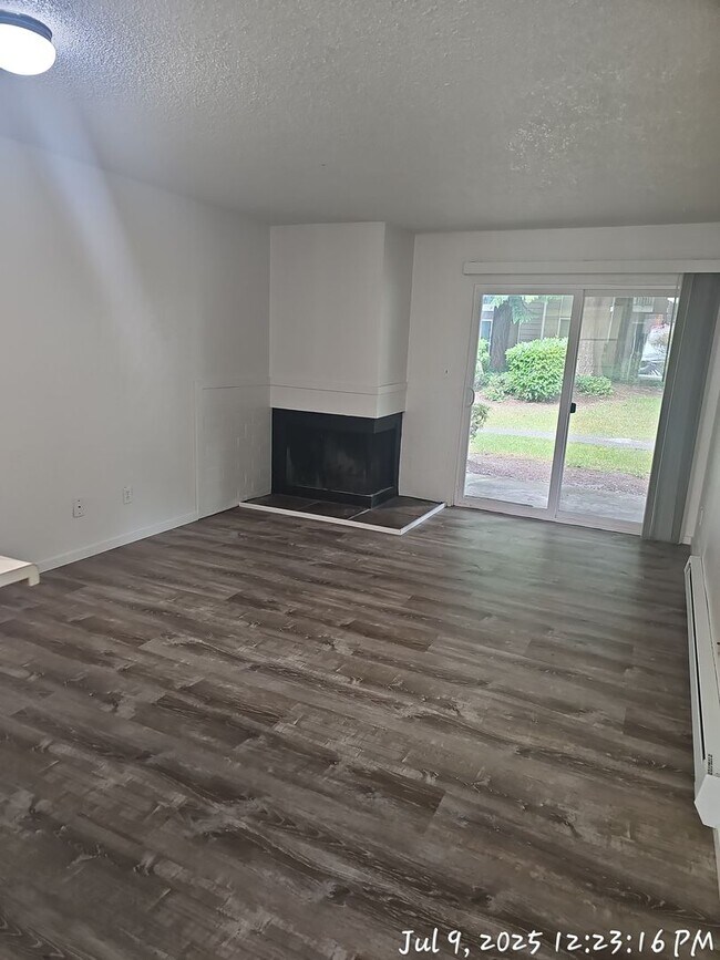 Building Photo - The Habitat Condo - 1 bedroom 1 bathroom w...