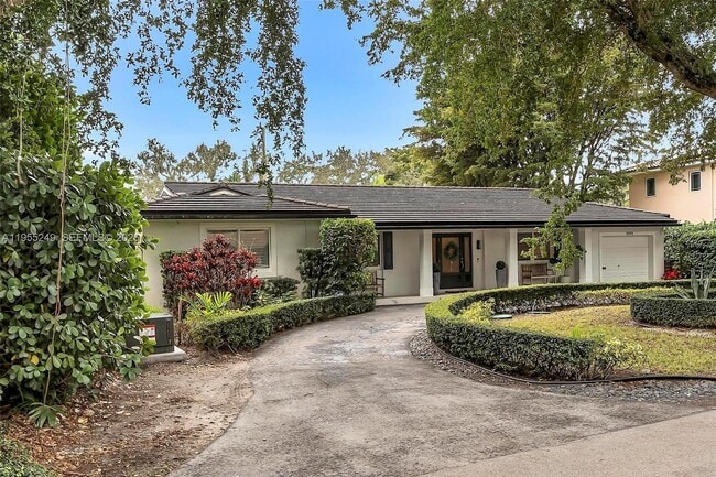 Foto del edificio - 1444 Mendavia Ave