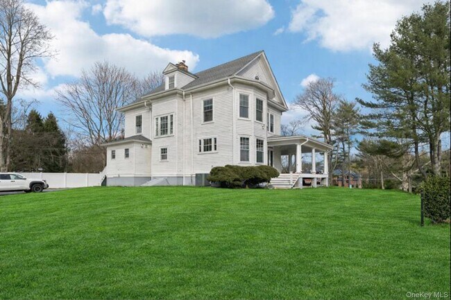 Foto del edificio - 397 Split Rock Rd