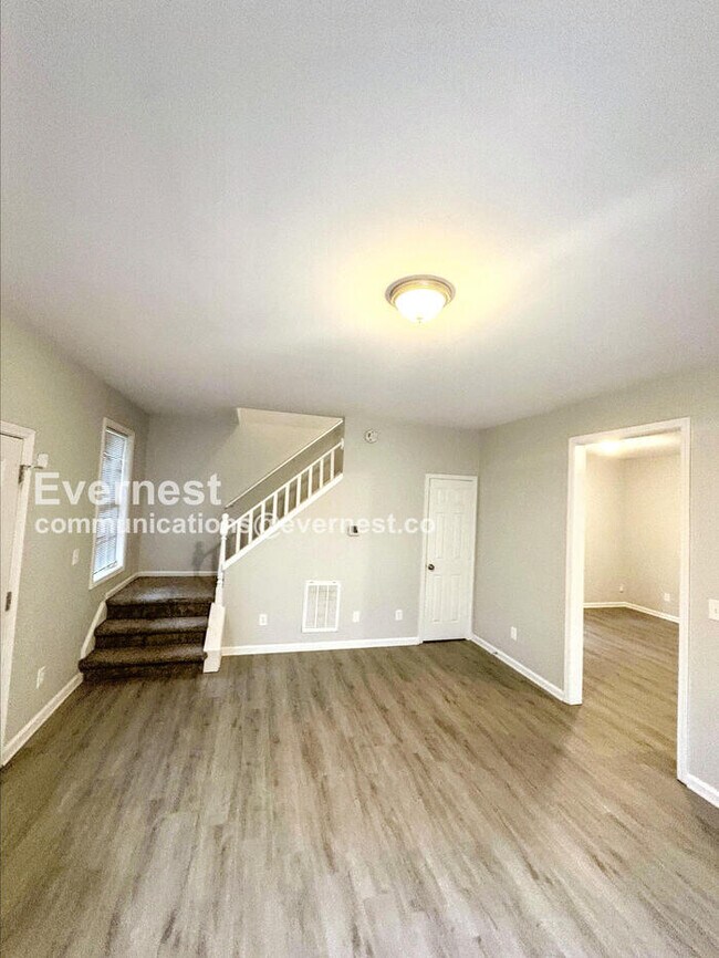 Foto del edificio - 581 Cedar Ave NW