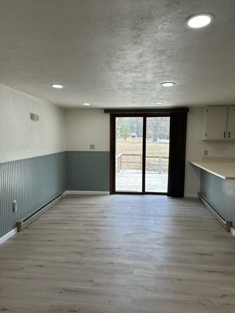 Primary Photo - 455 River Dr