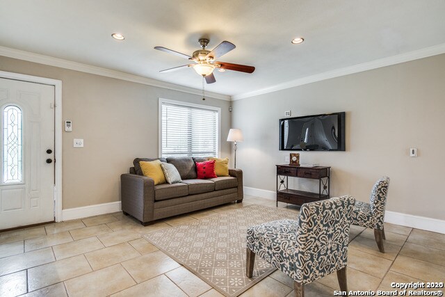 Foto del edificio - 6727 Spring Lark Dr