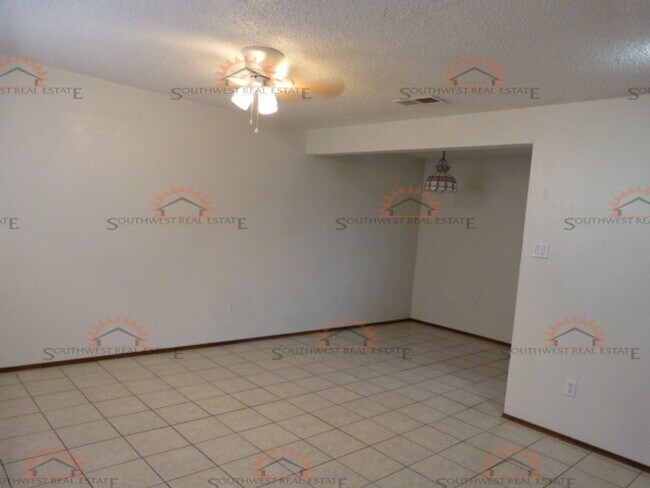 Foto del edificio - 1204 W Manana Blvd