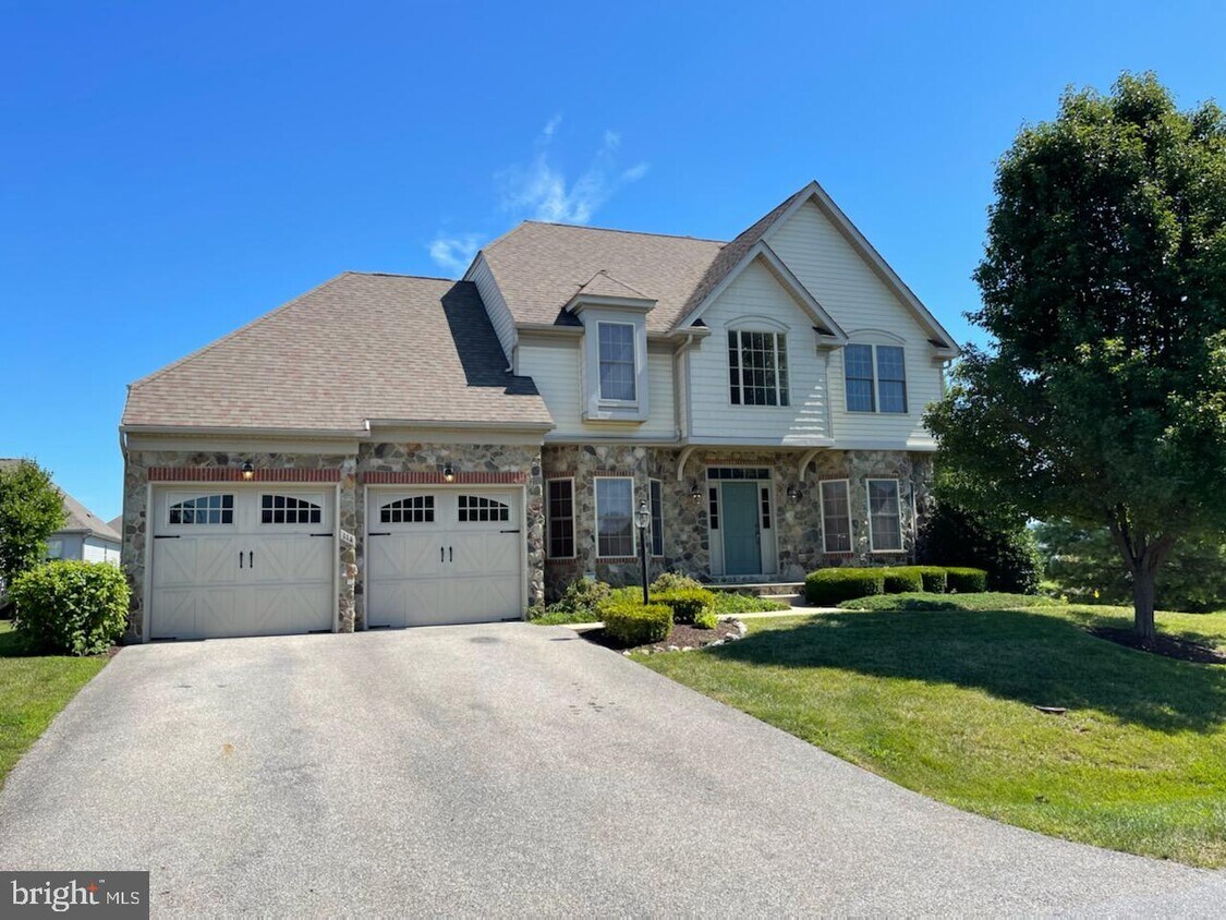 114 Lewis Washington Dr, Charles Town, WV 25414 House Rental in