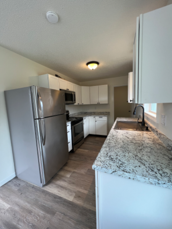 Foto del edificio - 678 Wood Dr Ext