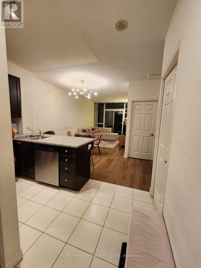 Building Photo - 339 Rathburn Rd W