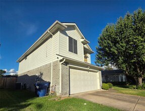 Building Photo - 16102 Mission Village Dr