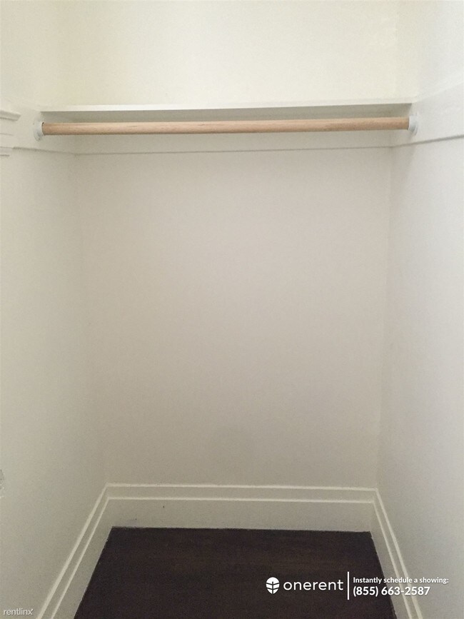 Foto del edificio - 1 br, 1 bath Apartment - 2906 Pine St -