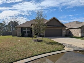 Building Photo - 1420 Cantabria Ct