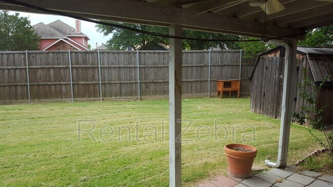 Foto del edificio - 1501 Wheatfield Ct