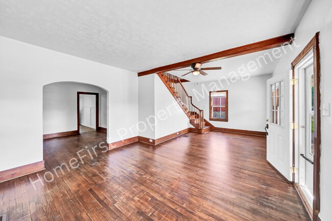 Foto del edificio - 302 N Main St
