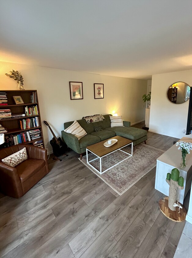 Foto principal - 620 S 1st St