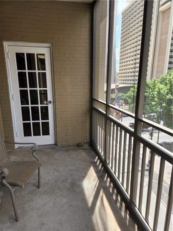Foto del edificio - 300 W Peachtree St NW