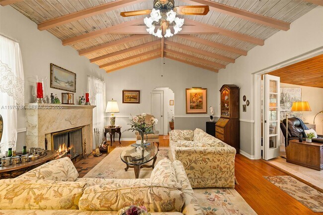 Foto del edificio - 430 NE 52nd Terrace