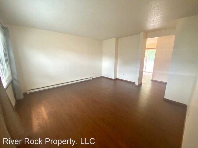 Building Photo - 3 br, 1 bath House - 206 5th St NW