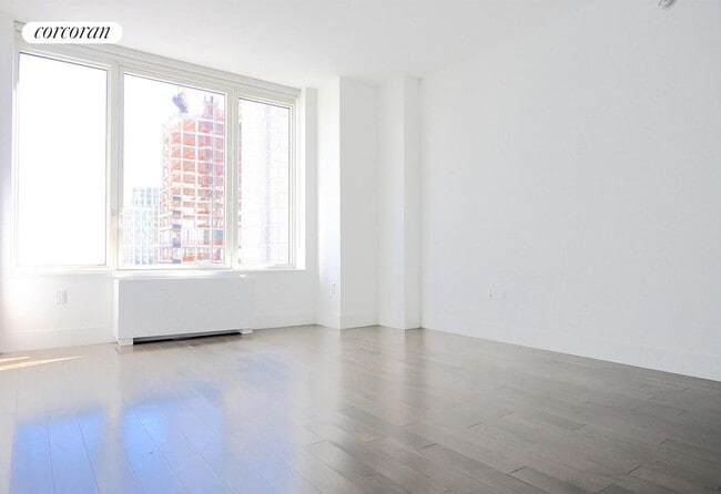 Foto del edificio - 141-145 Lawrence St