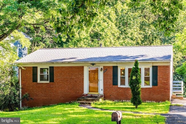 Photo - 13805 Fulmer Dr House