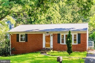 Building Photo - 13805 Fulmer Dr