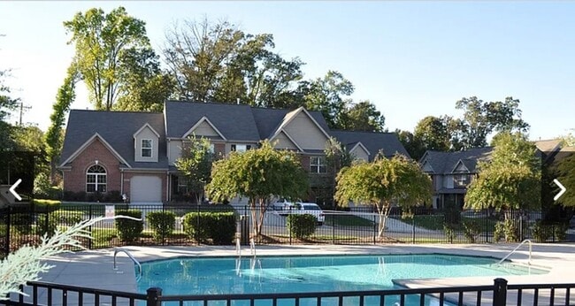 Building Photo - 858 Jarman Dr