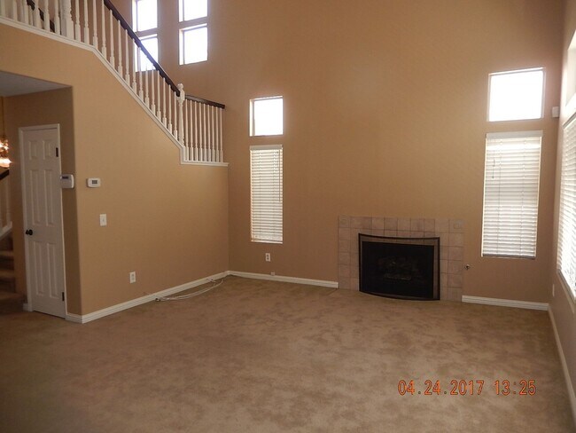 Foto del edificio - 39496 Heatherstone Ct