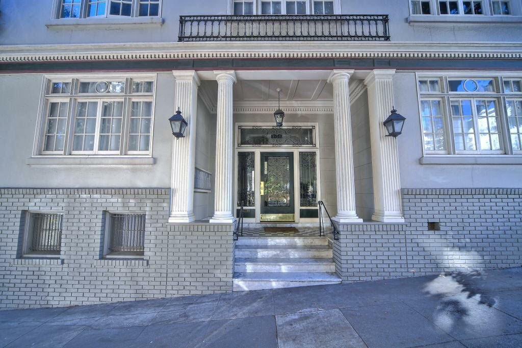 Primary Photo - 2155 Buchanan St