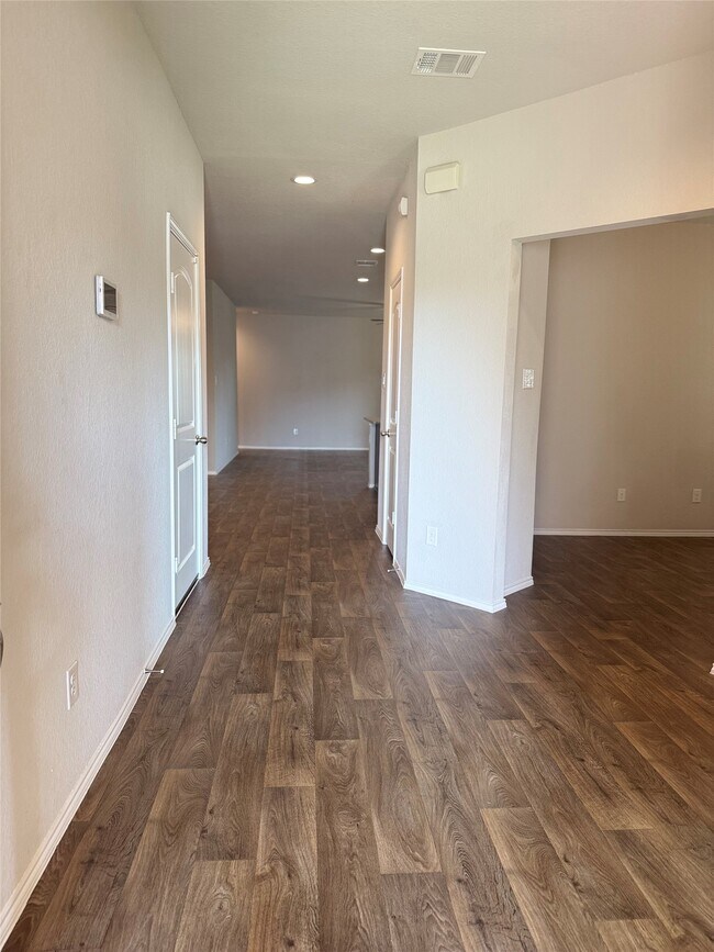 Foto del edificio - 15310 Dinnet Berm Dr