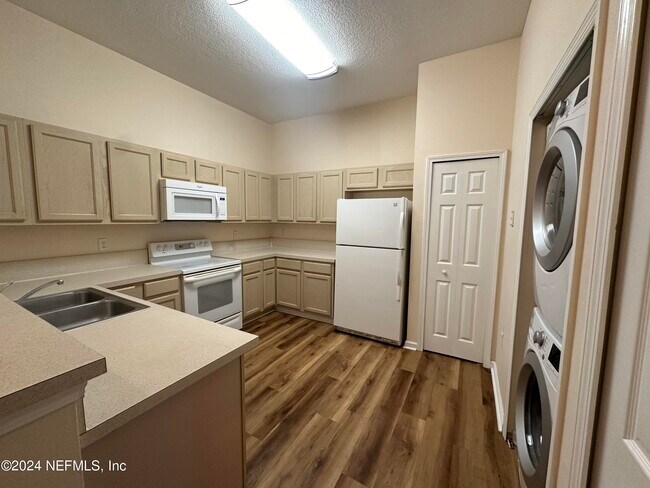 Building Photo - 9627 Belda Way