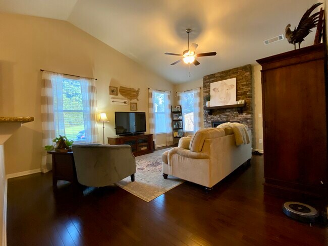 Foto del edificio - 22 Misty Oak Ln