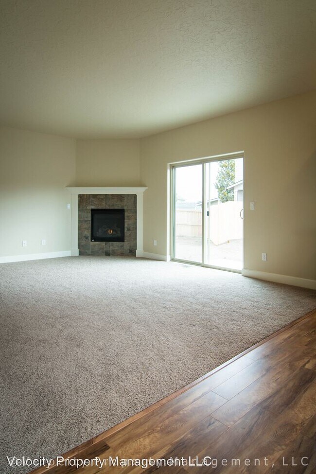 Building Photo - 20685 Tango Creek Ave