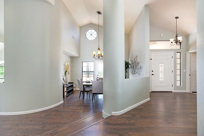 Foto del edificio - 24356 Ysidro Dr