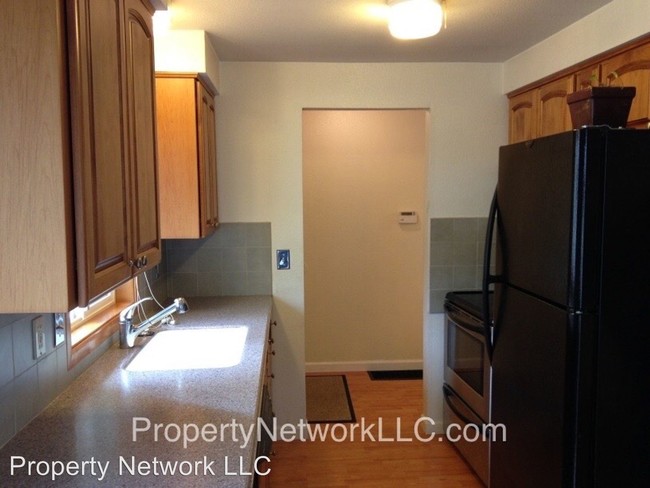Foto del edificio - 371 NE Village Squire Ave