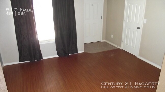 Building Photo - Adorable Westside 4 Bedroom Home!