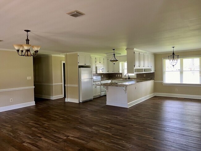 Building Photo - 5715 NC-581