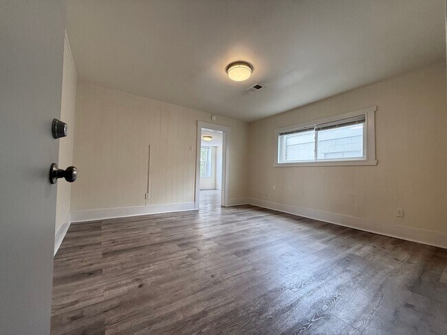 Foto del edificio - Updated 1BR Apt available now!