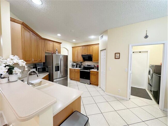 Foto del edificio - 5152 Woodfield Way