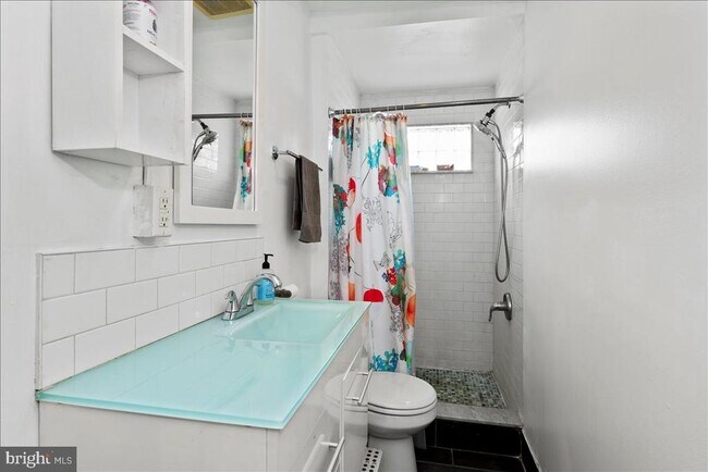 Foto del edificio - 2624 E Harold St