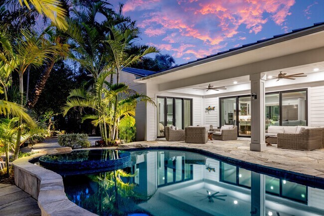 Building Photo - 940 Greenbriar Dr