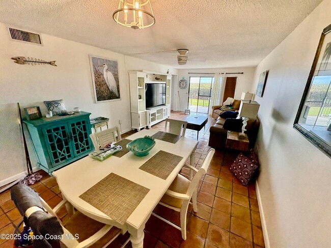 Foto del edificio - 8500 Ridgewood Ave