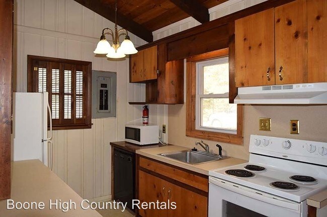 Building Photo - 540 Klonteska Dr