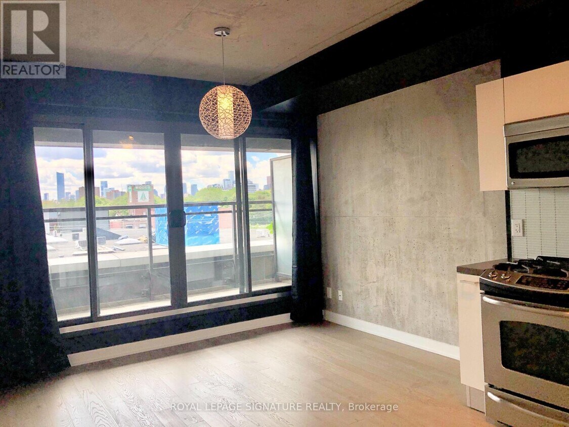 Photo principale - 319-319 Carlaw Ave