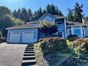 Building Photo - 518 Runquist Ct