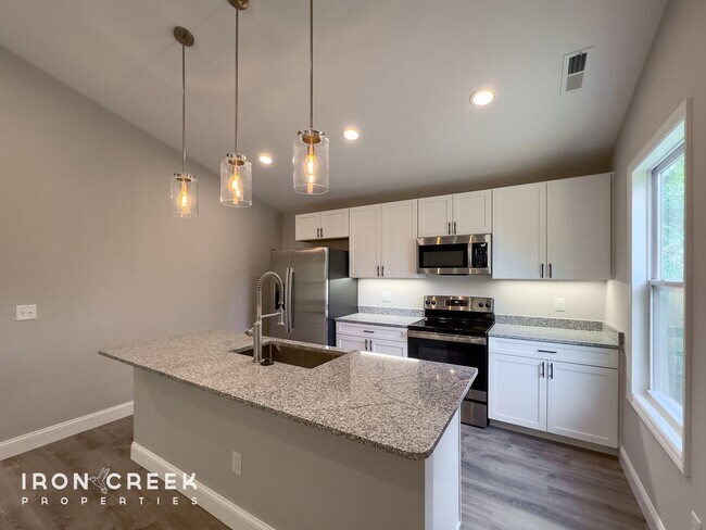 Foto del edificio - Beautiful New Construction Two-Bedroom in ...