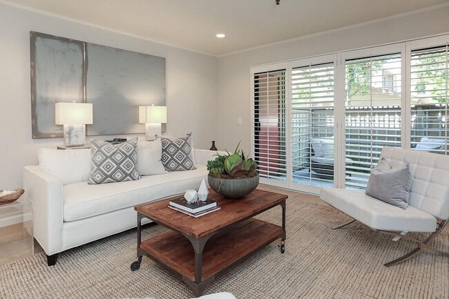 Building Photo - Beautiful and very Spacious 1BR 1BA Condo in Mountain View