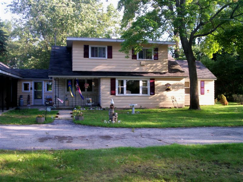10468 Caberfae Hwy, Manistee, MI 49660 House for Rent in Manistee, MI