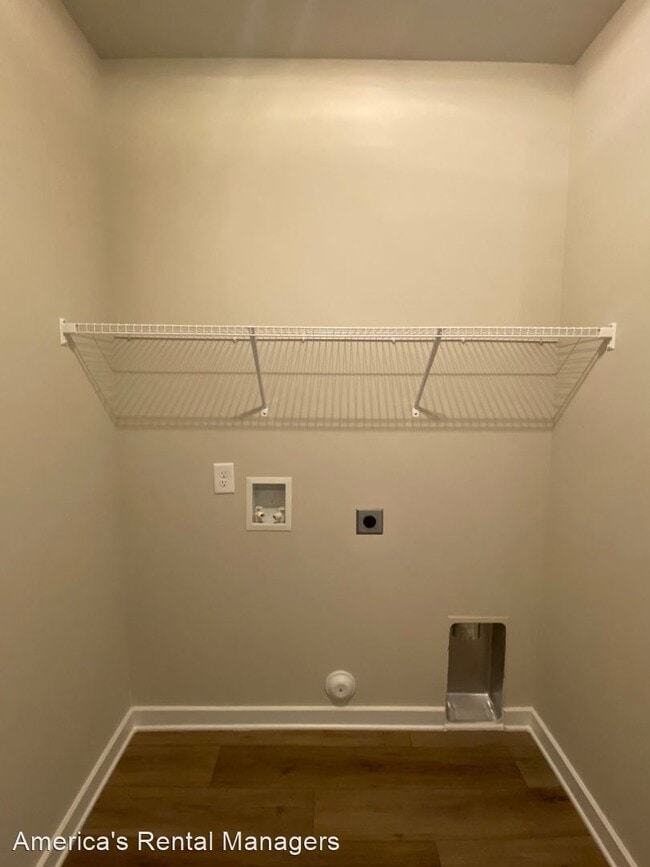 Building Photo - 3 br, 2 bath House - 110 Avalon Way