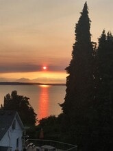 Building Photo - 1058 California Ln SW