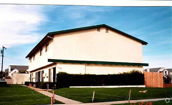 Building Photo - 938 Mesa Verde Ave