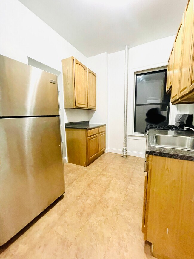 Kitchen 2 - 511 W 144th St