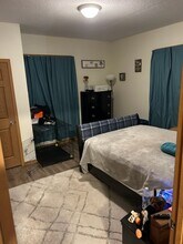 Building Photo - 129 E Reed Ave